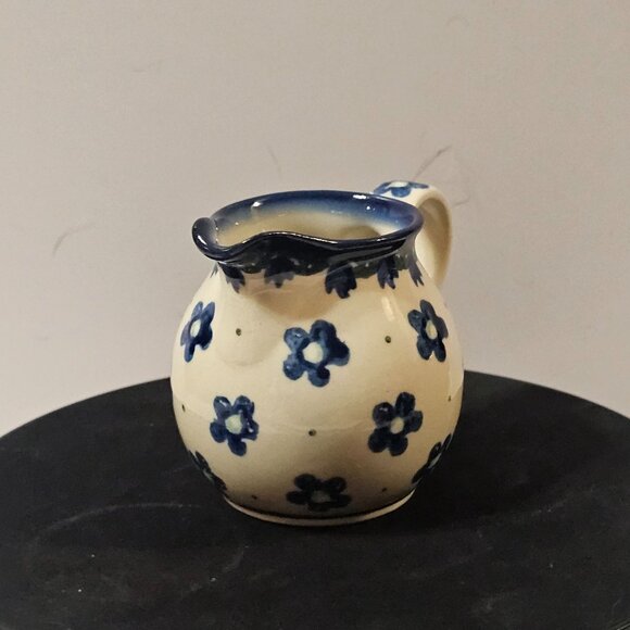 Polish Pottery Small Sugar and Creamer in Hard to Find Falling Daisies Pattern - Picture 8 of 13